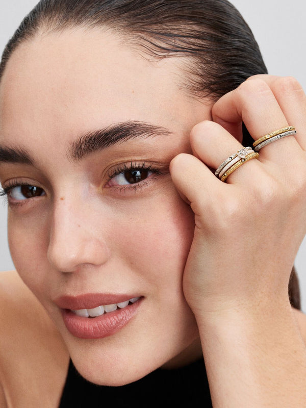 Weißes Chakra Herz Ring 14 Karat Vergoldung