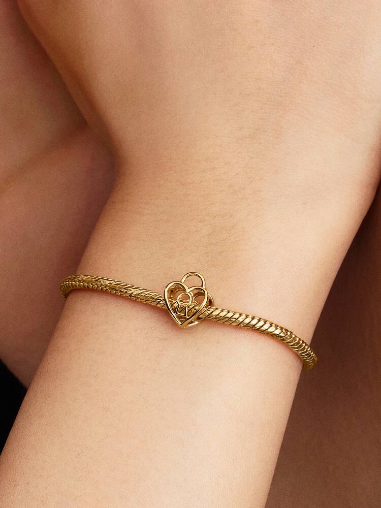 Offen gearbeitetes Herz Vorhängeschloss Charm 14 Karat Vergoldung Zweitbild