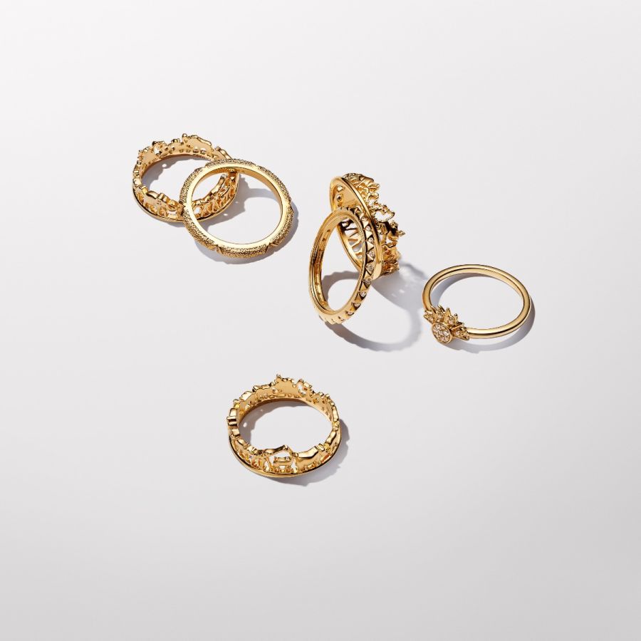 Ring Struktur und Steine Vergoldet