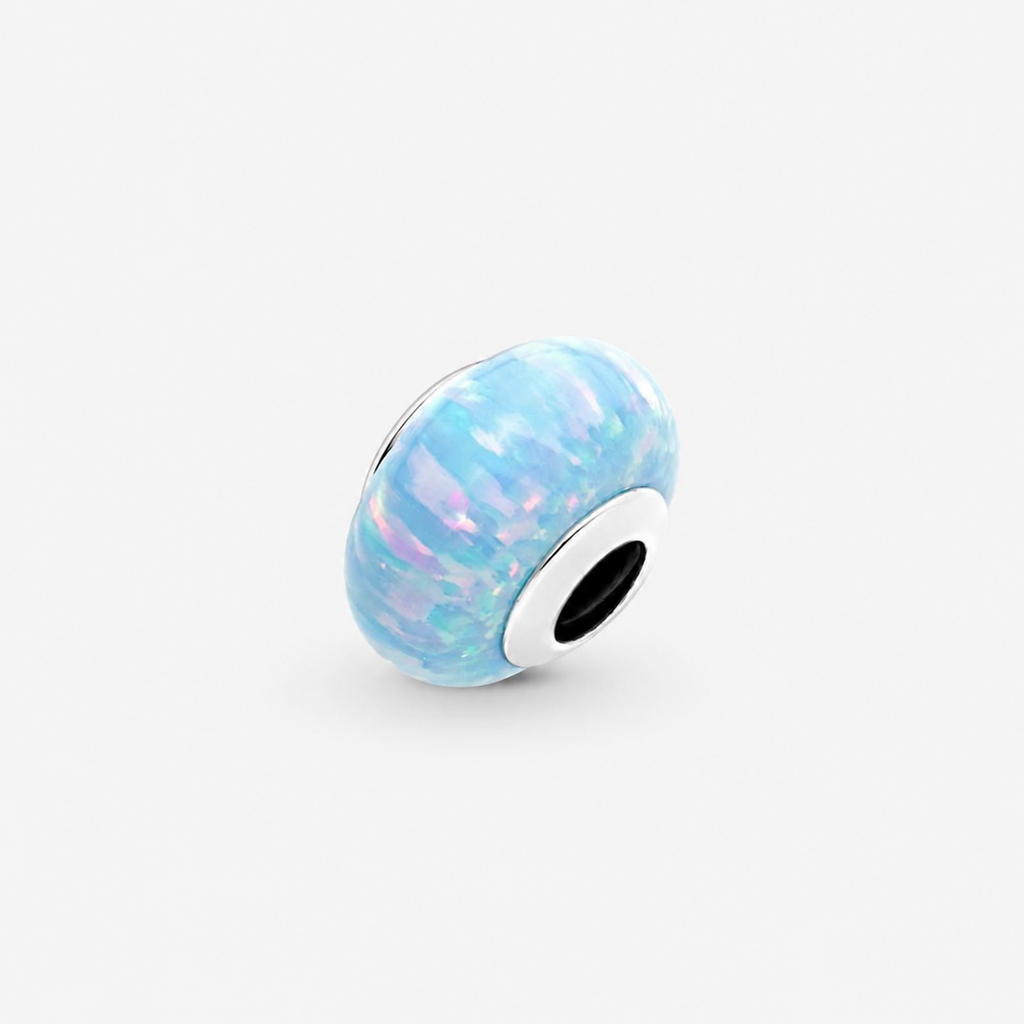 Charm Schillernder Ozeanblauer Synthetischer Opal Silber
