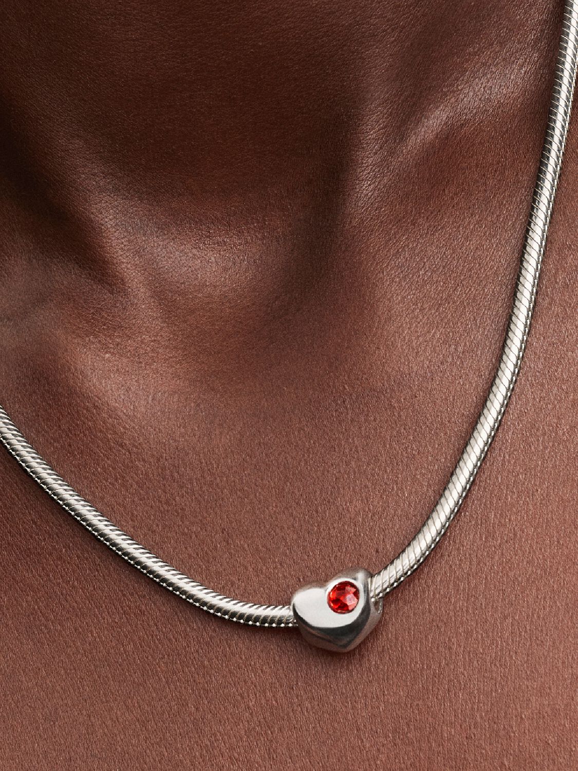 Gravierbares Roter Stein Herz-Charm Sterling-Silber Zweitbild