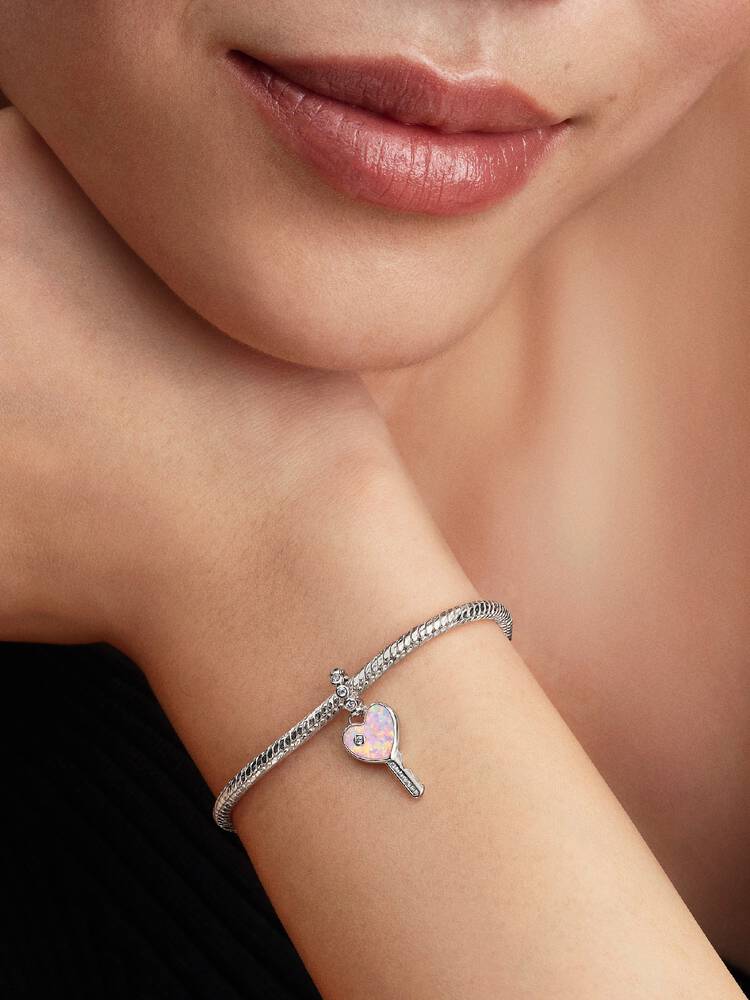 Schillernder Roter Schlüssel Charm-Anhänger Sterling-Silber Zweitbild