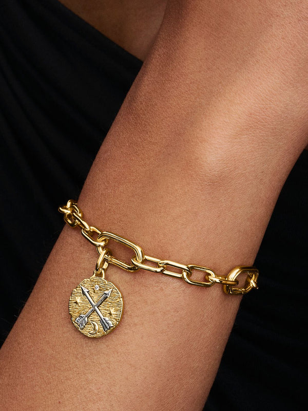 Kreuzende Pfeile Medaillon-Charm Sterling-Silber, 14 Karat Vergoldung