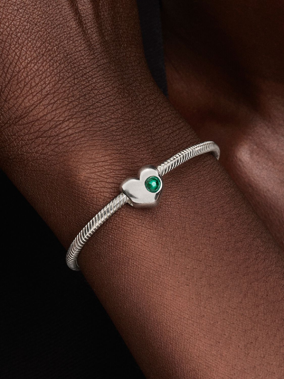 Gravierbares Grüner Stein Herz-Charm Sterling-Silber Zweitbild